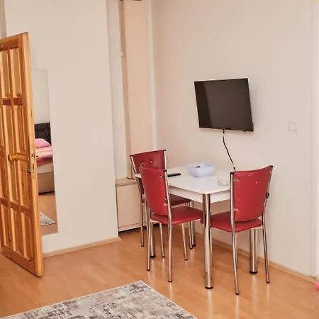 Sehrin Ortasinda Uygun Ve Aile Icin