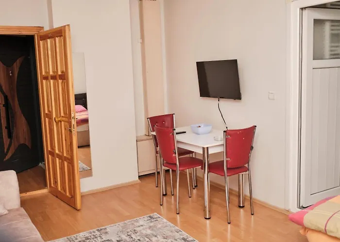 Sehrin Ortasinda Uygun Ve Aile Icin